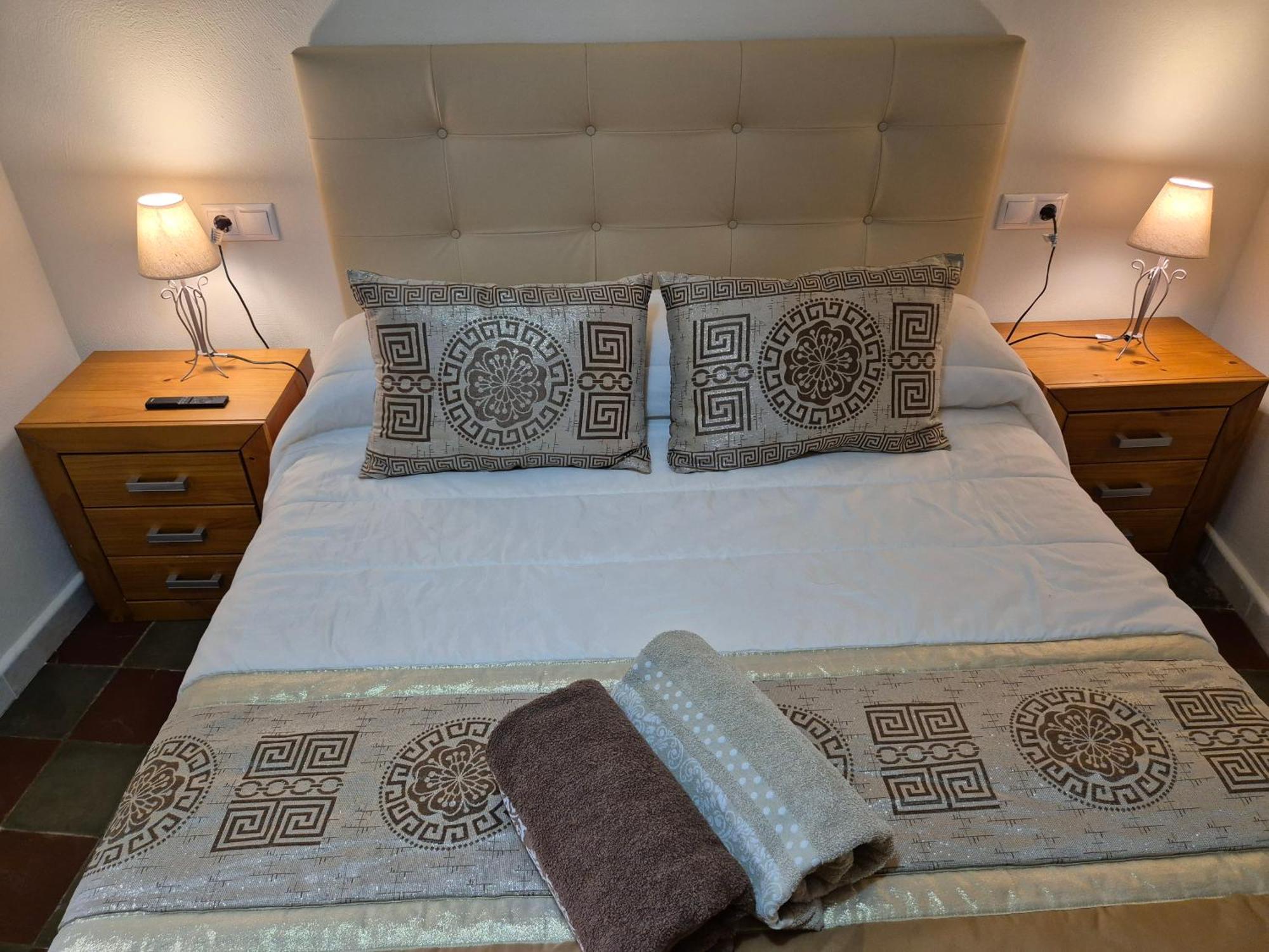 Grupo Garcia De Paredes Apartamentos Turisticos Трухильо Екстериор снимка
